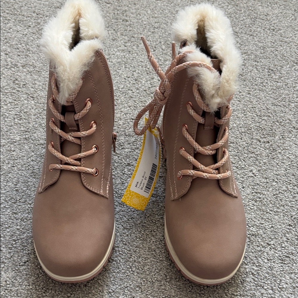 MIA Brown Fur-Lined Winter Boots